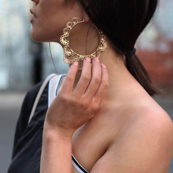 TREND ALERT: HOOP EARRINGS