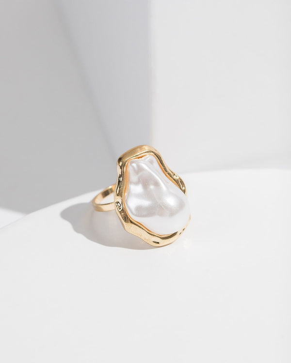 Colette by Colette Hayman White Metal Around Pearl Ring