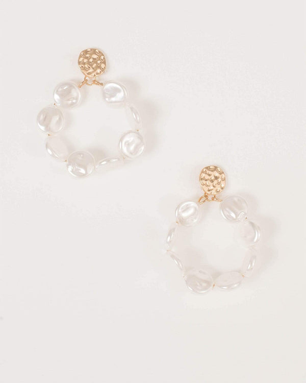 Gold Hammered Pearl Hoop Earrings | Earrings