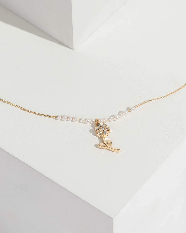Gold Shiny Floral Pendant Necklace | Necklaces